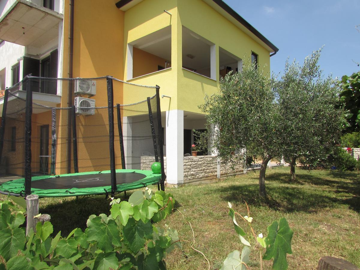 אומאג Apartments Goga מראה חיצוני תמונה