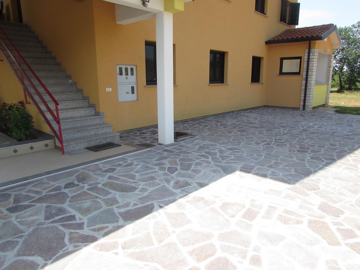 אומאג Apartments Goga מראה חיצוני תמונה