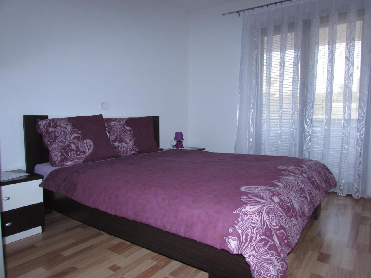 אומאג Apartments Goga מראה חיצוני תמונה