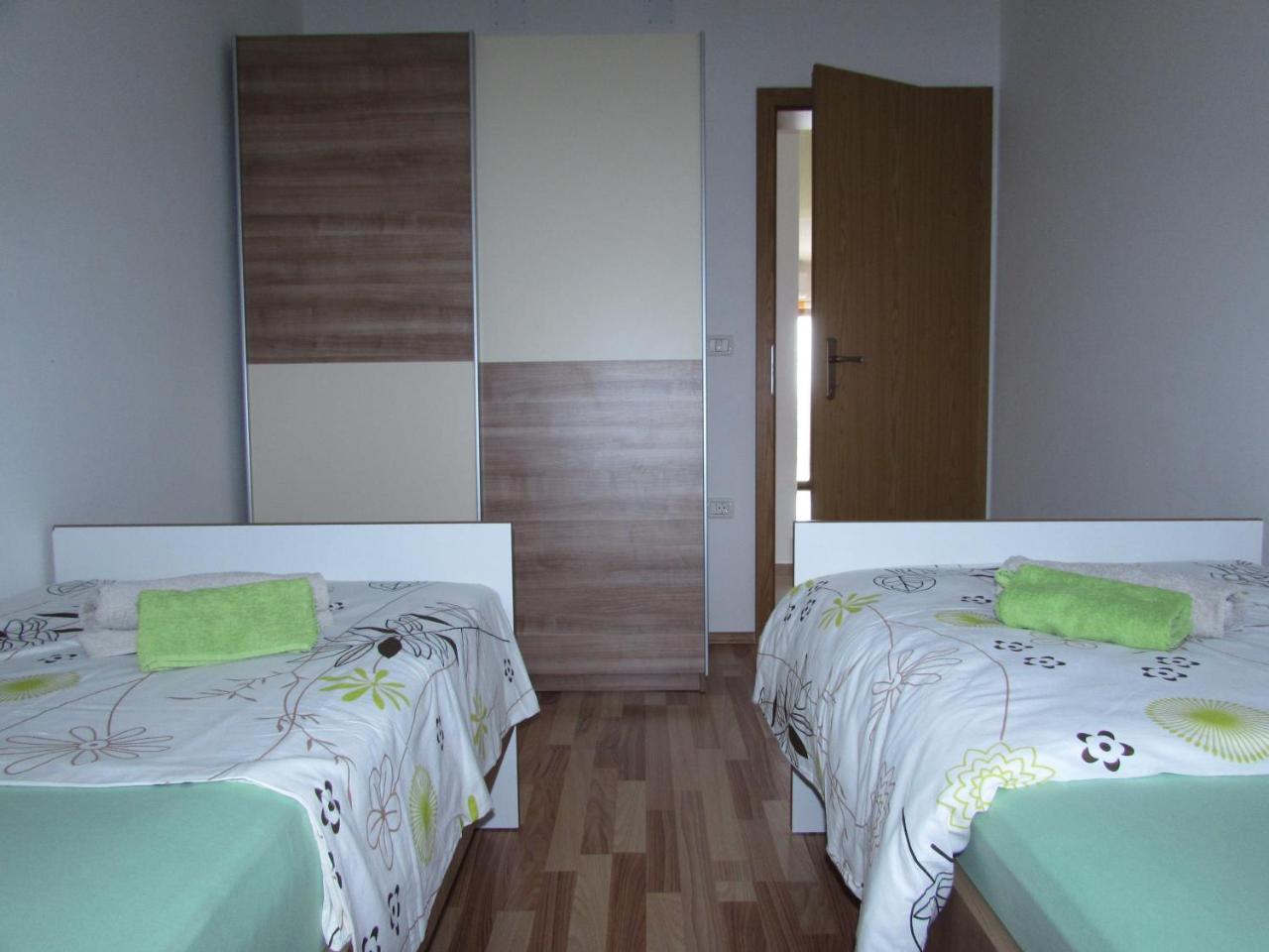 אומאג Apartments Goga מראה חיצוני תמונה