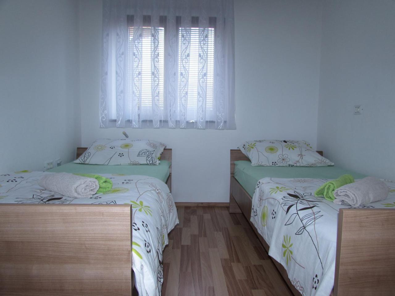 אומאג Apartments Goga מראה חיצוני תמונה