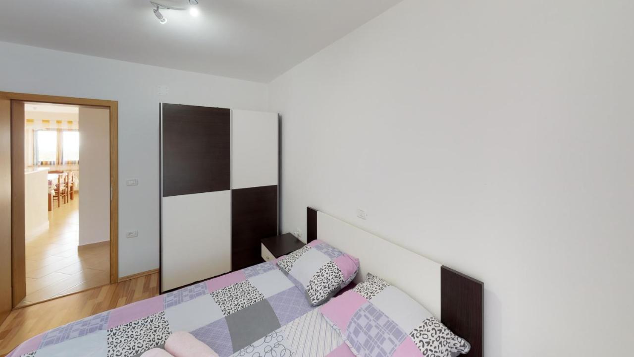 אומאג Apartments Goga מראה חיצוני תמונה