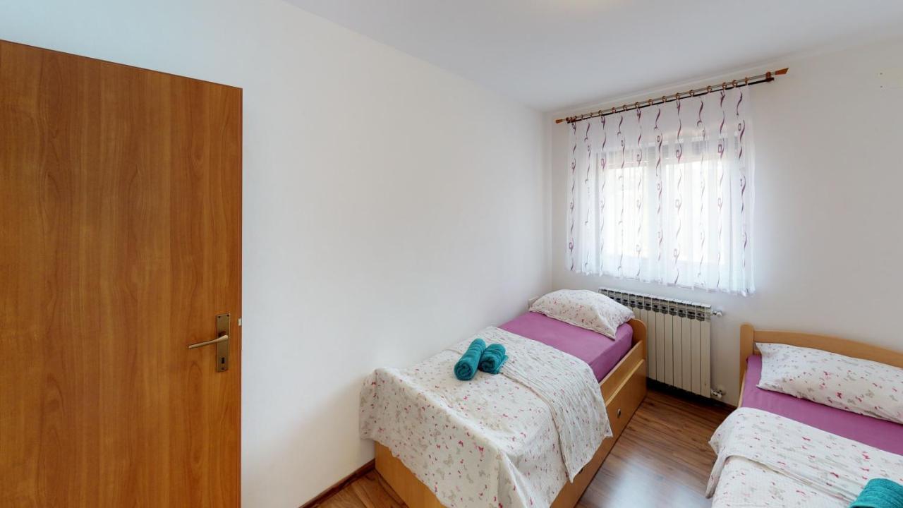 אומאג Apartments Goga מראה חיצוני תמונה
