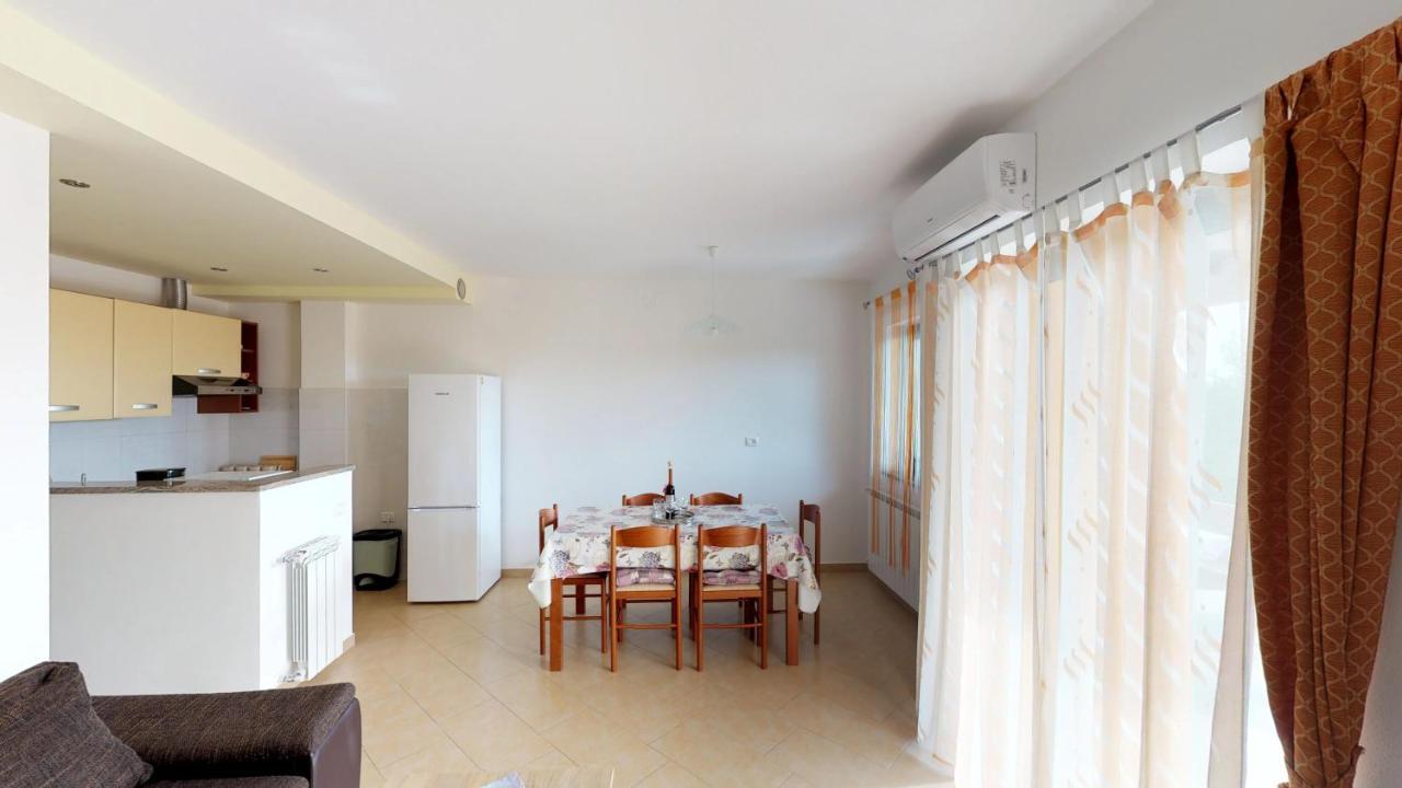 אומאג Apartments Goga מראה חיצוני תמונה